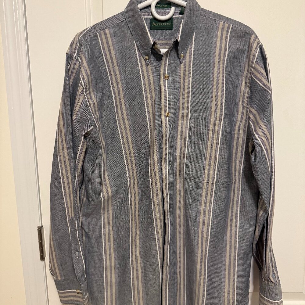 Men’s striped long sleeve button up-- size M